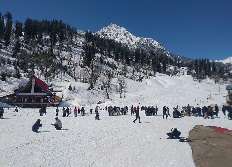 How to Choose the Best Hotels in Manali 2026 1 1280px-Solang_valley_Ropeway1_(28-02-2019)