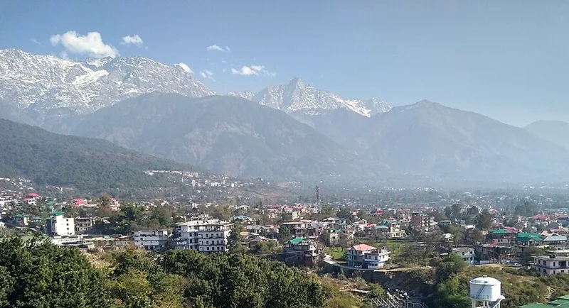 manali vs dharamshala, dharamshala vs manali, manali or dharamshala, manali vs dharamshala which is better