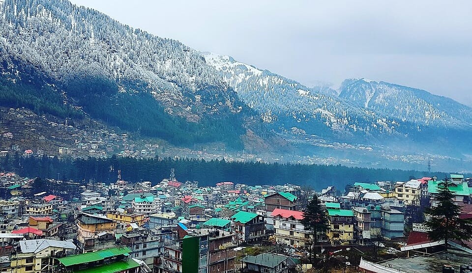 Best Area to Stay in Manali for Tourists (2026 Complete Location Guide) 2 best area to stay in Manali for tourists, where to stay in Manali, best places to stay in Manali, Old Manali hotels, Prini hotels Manali, Aleo hotels Manali, Naggar stay guide, Sethan stay guide, Manali accommodation guide