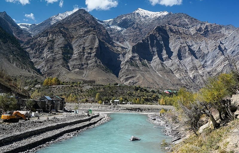 sissu village complete travel guide, sissu himachal pradesh tour, sissu himachal pradesh places to visit, sissu village himachal pradesh, sissu valley himachal pradesh, sissu valley in march, sissu village in october, sissu travel guide, sissu near manali, sissu waterfall, sissu lake