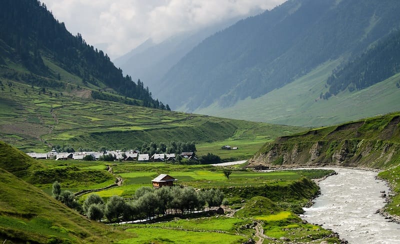 offbeat places in kashmir, hidden places in kashmir, unexplored places in kashmir, secret places in kashmir, offbeat places to visit in kashmir, hidden valleys in kashmir, unexplored valleys in kashmir, offbeat valleys in kashmir, remote villages in kashmir
